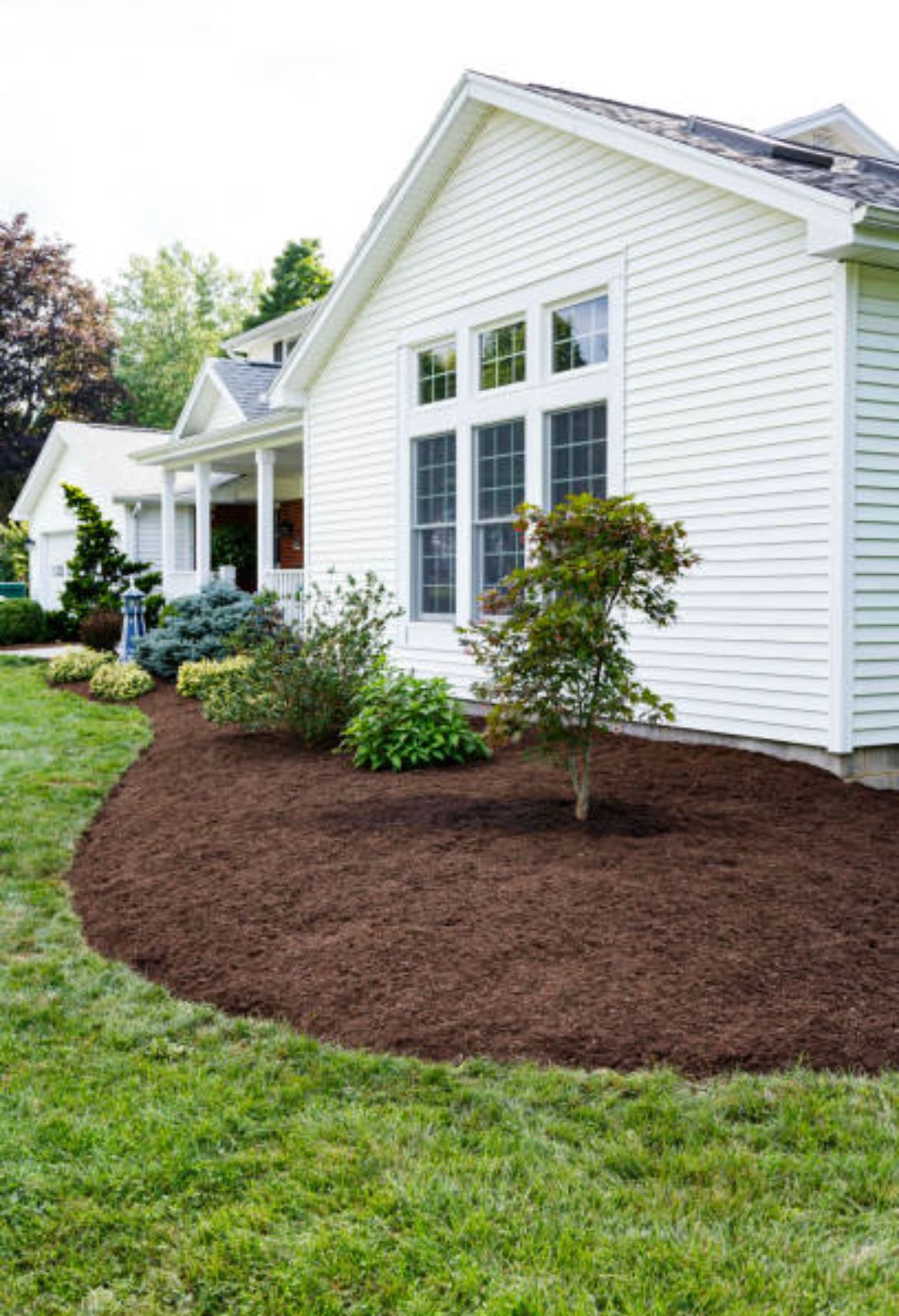 Professional mulching services in North Canton, Ohio
